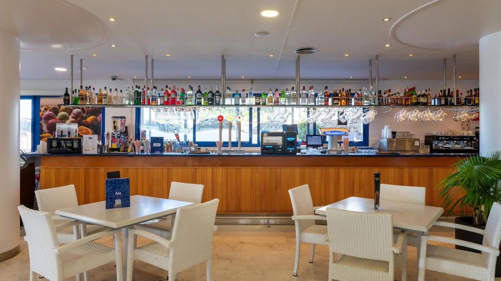 Hotel Tahiti Playa Santa Susanna