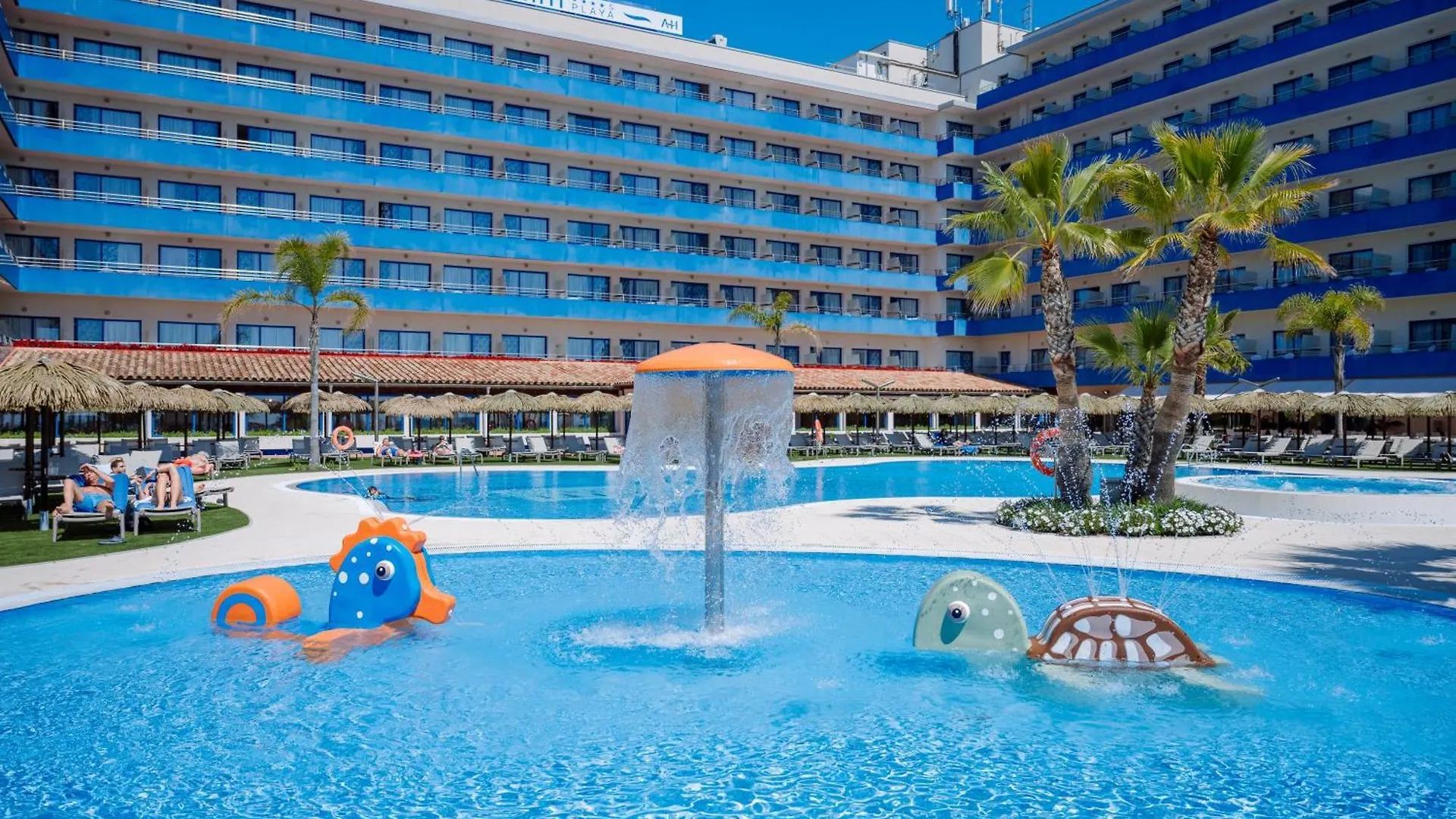 Hotel Tahití Playa Santa Susanna 4*,